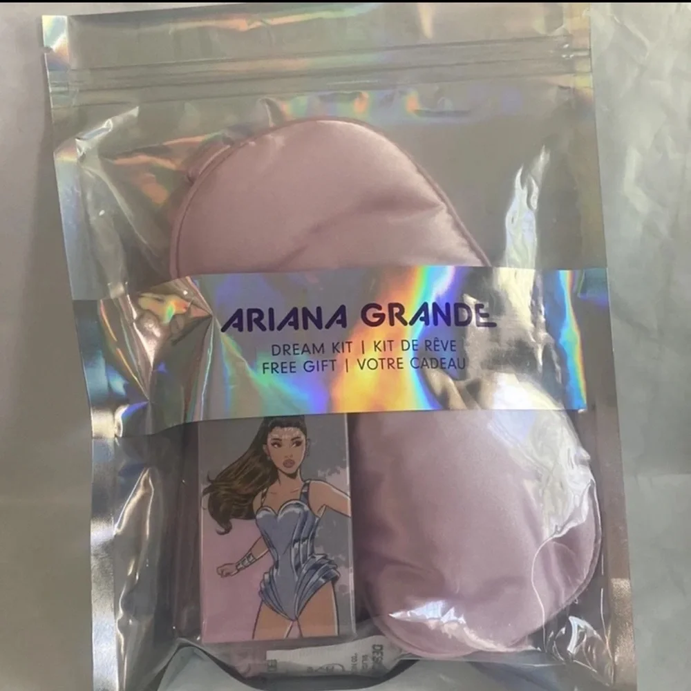 ARIANA GRANDE 3p Dream Kit R.E.M., Sleep Mask, Scrunchie Set NIP Sealed